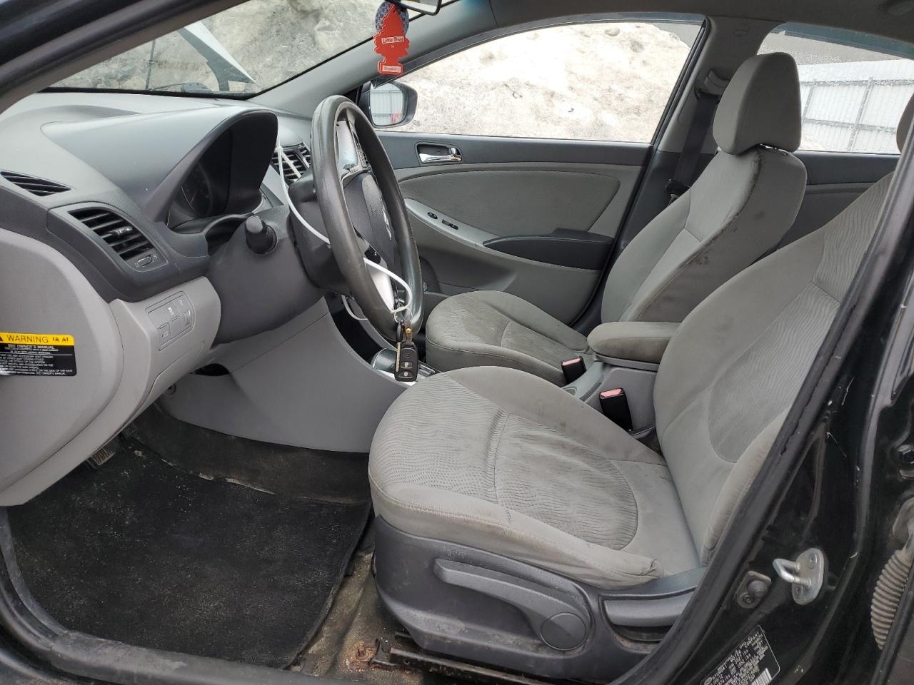 2013 Hyundai Accent - Image 7