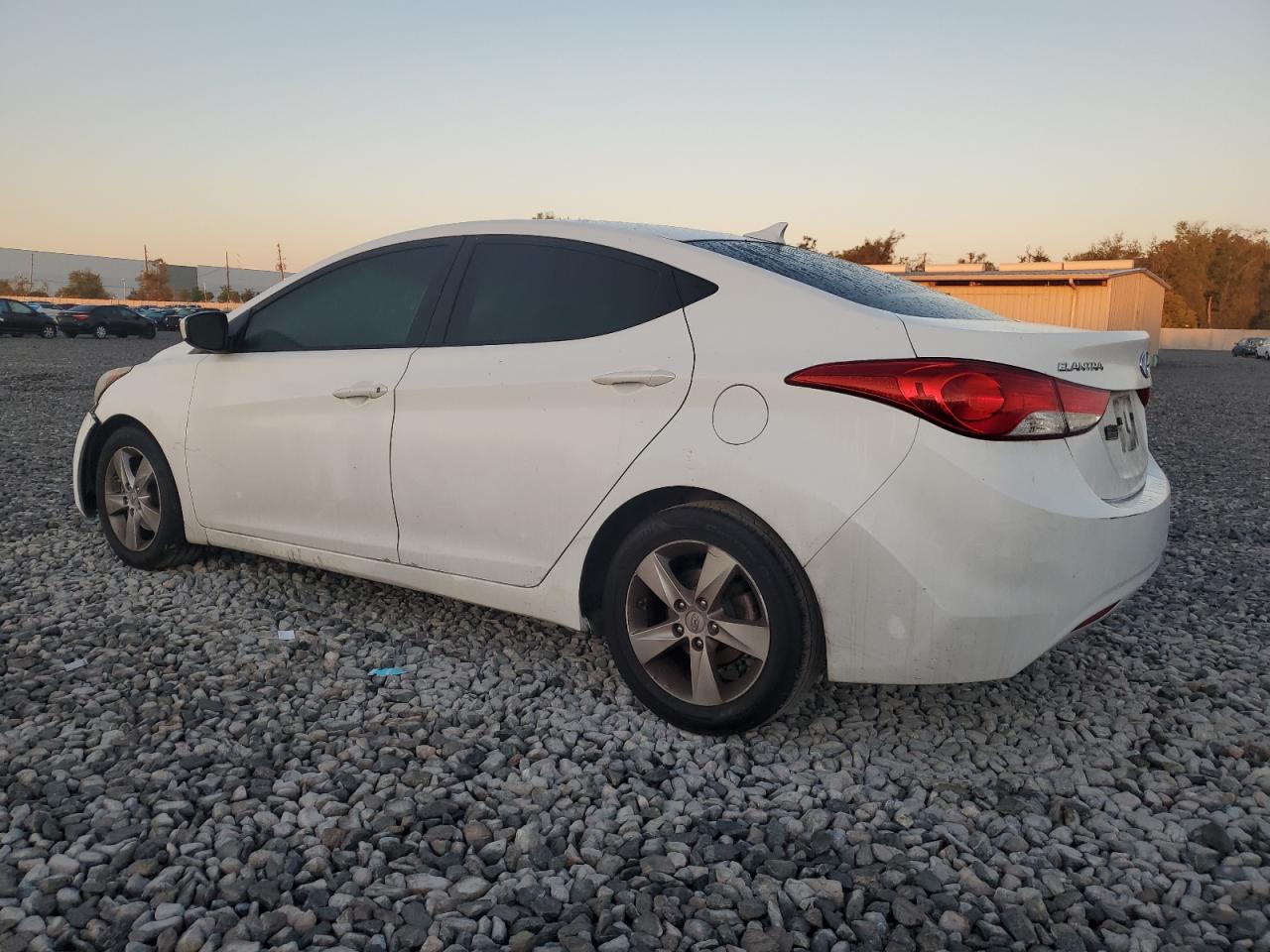 2013 Hyundai Elantra - Image 2