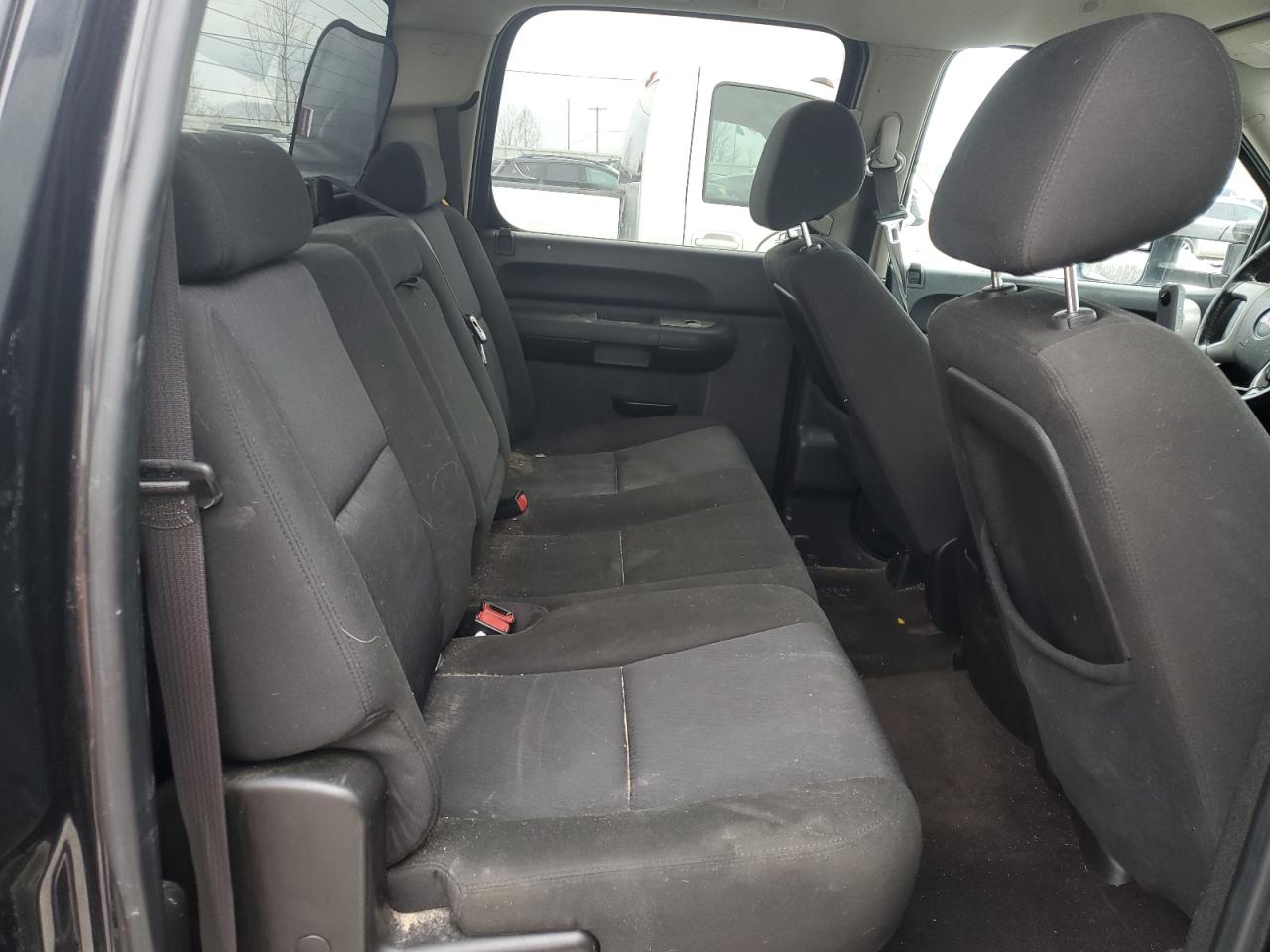 2010 GMC Sierra - Image 11