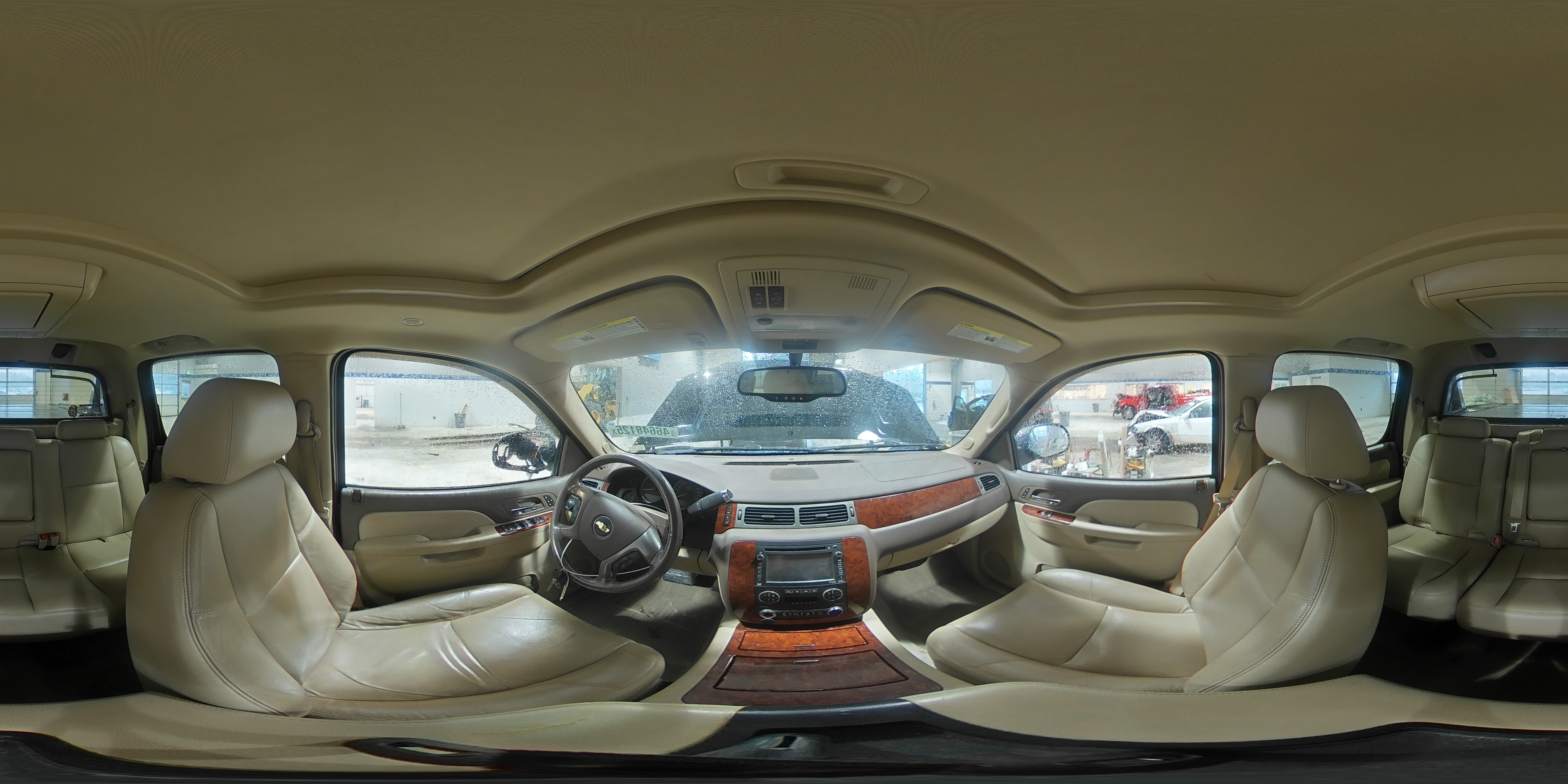 2012 Chevrolet Avalanche - Image 13