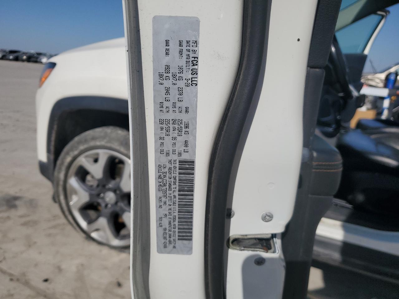 2020 Jeep Compass - Image 16