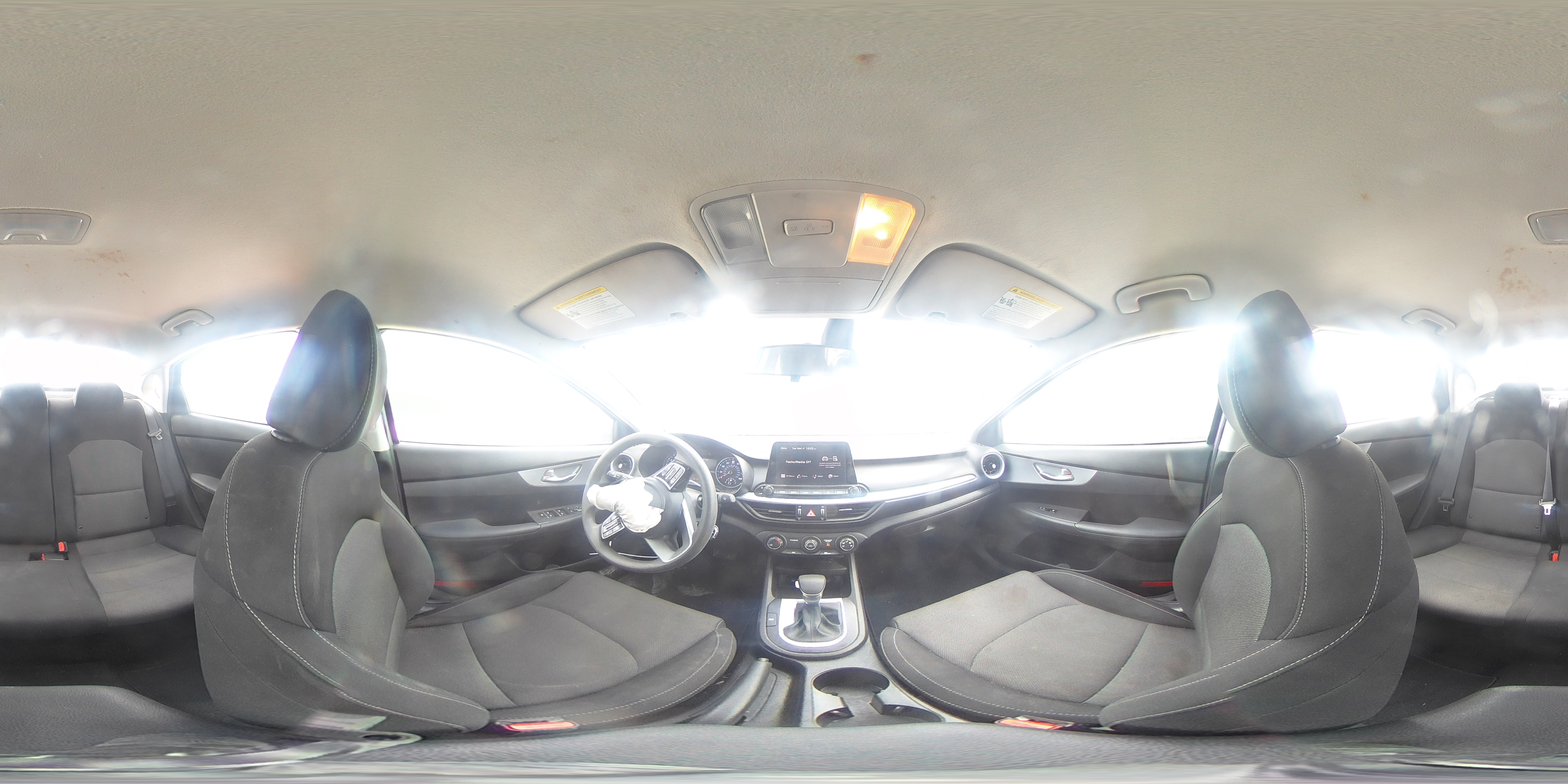 2023 Kia Forte - Image 13