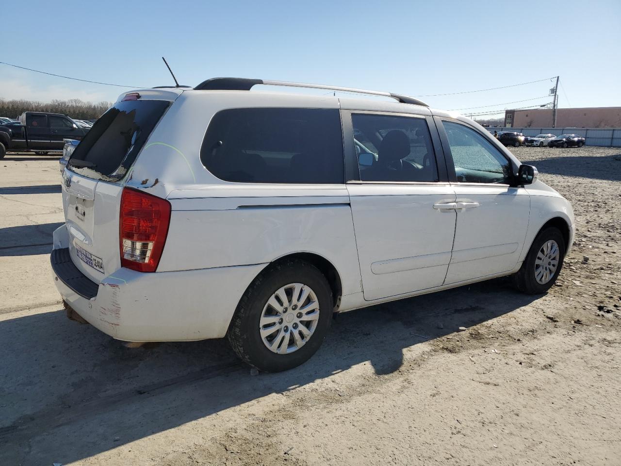 2012 Kia Sedona - Image 3