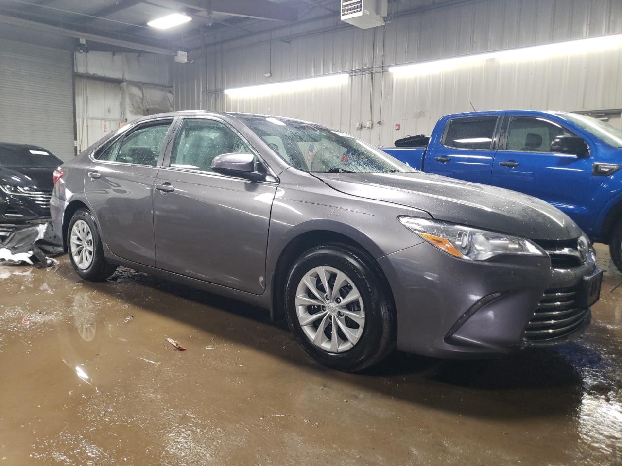 2015 Toyota Camry - Image 4