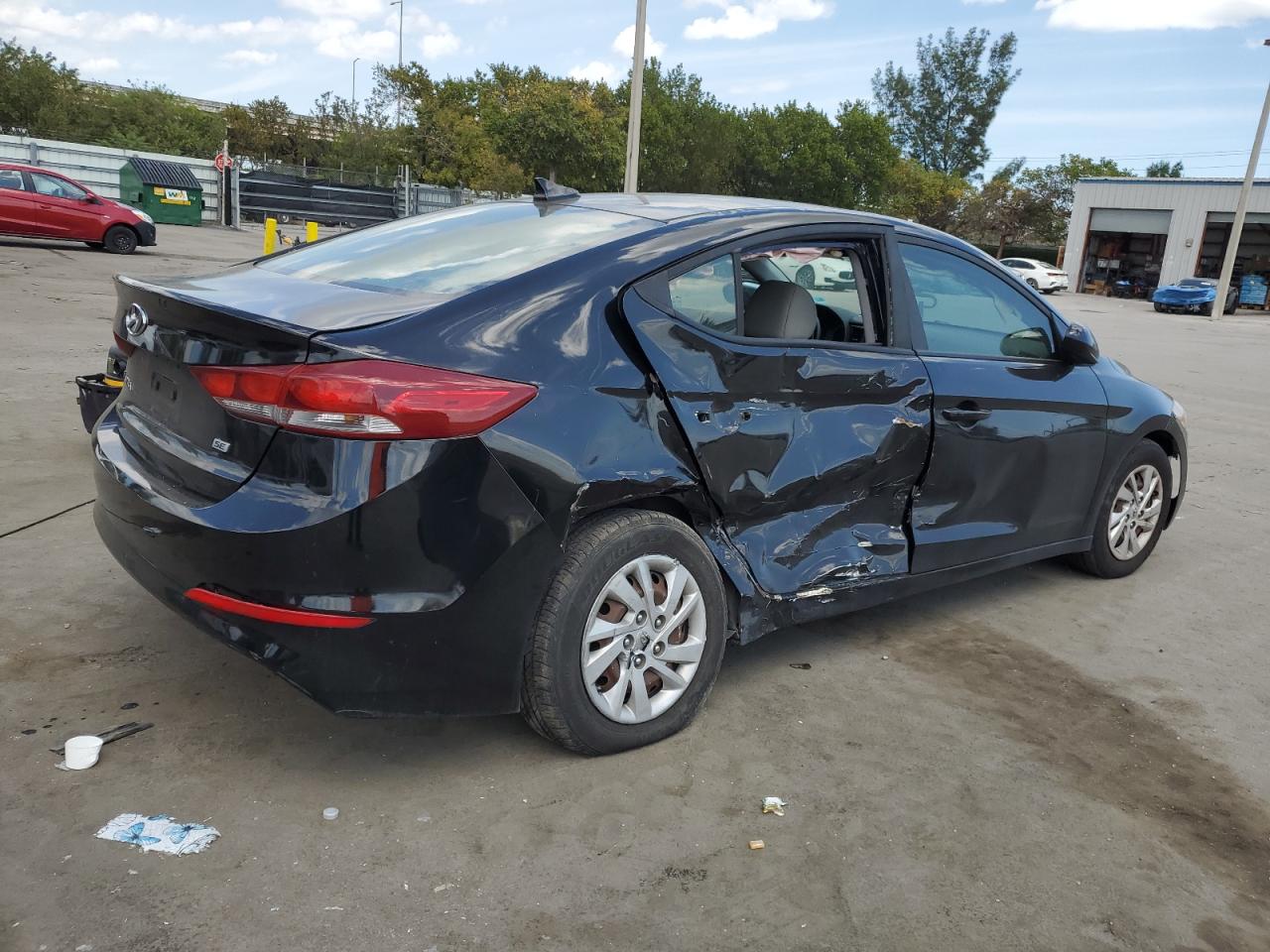 2017 Hyundai Elantra - Image 3