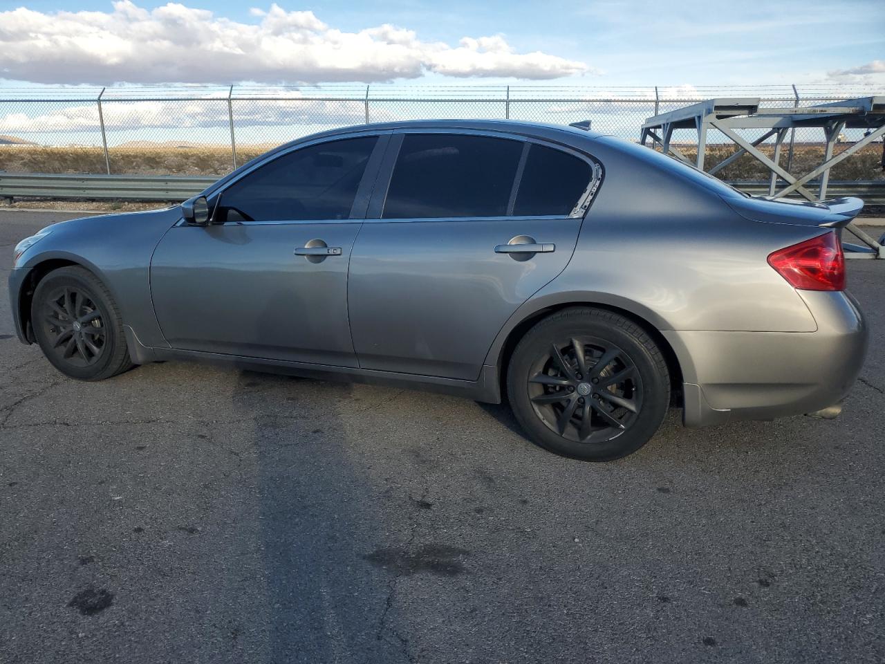 2009 Infiniti G - Image 2