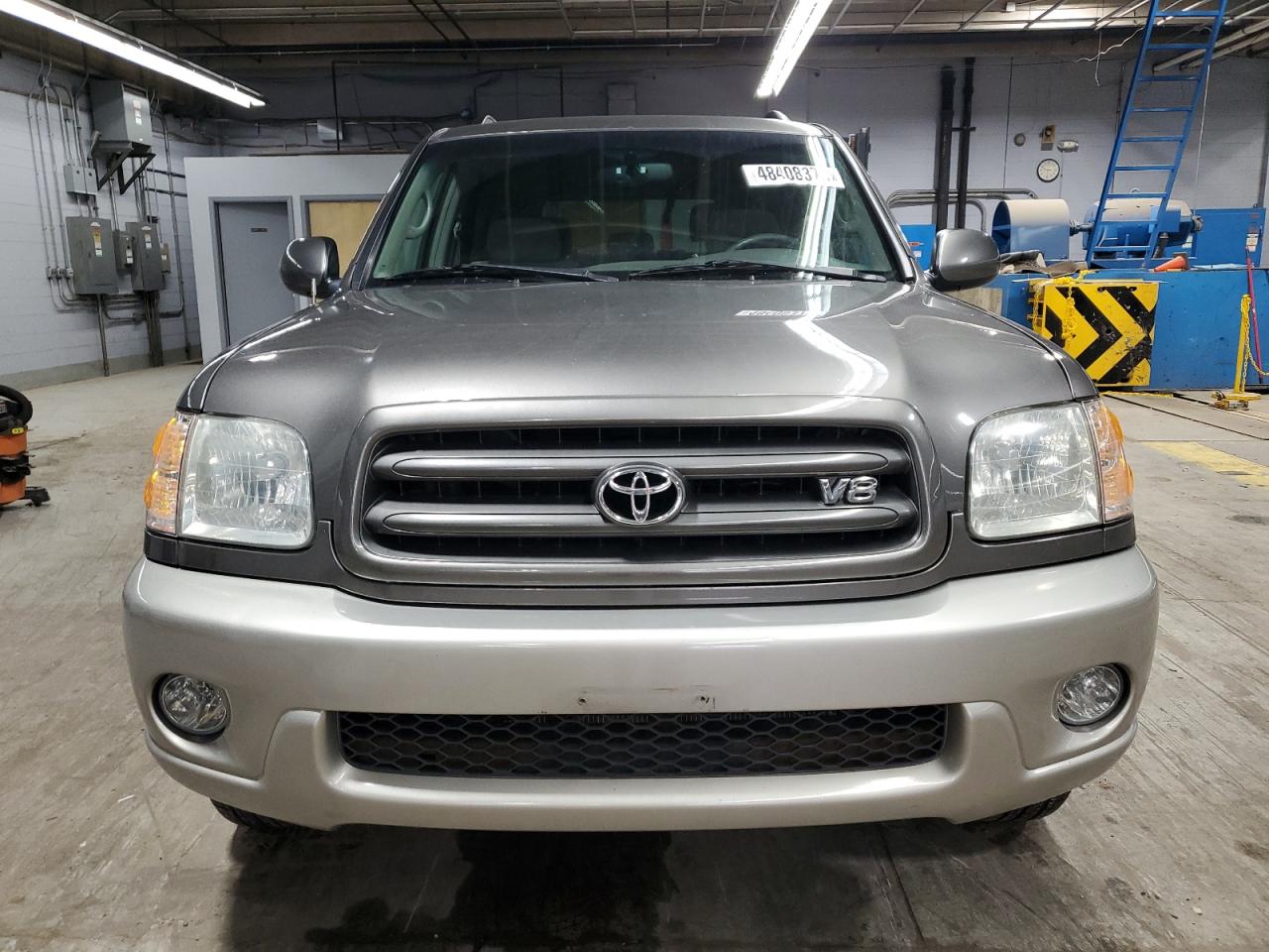 2004 Toyota Sequoia - Image 5