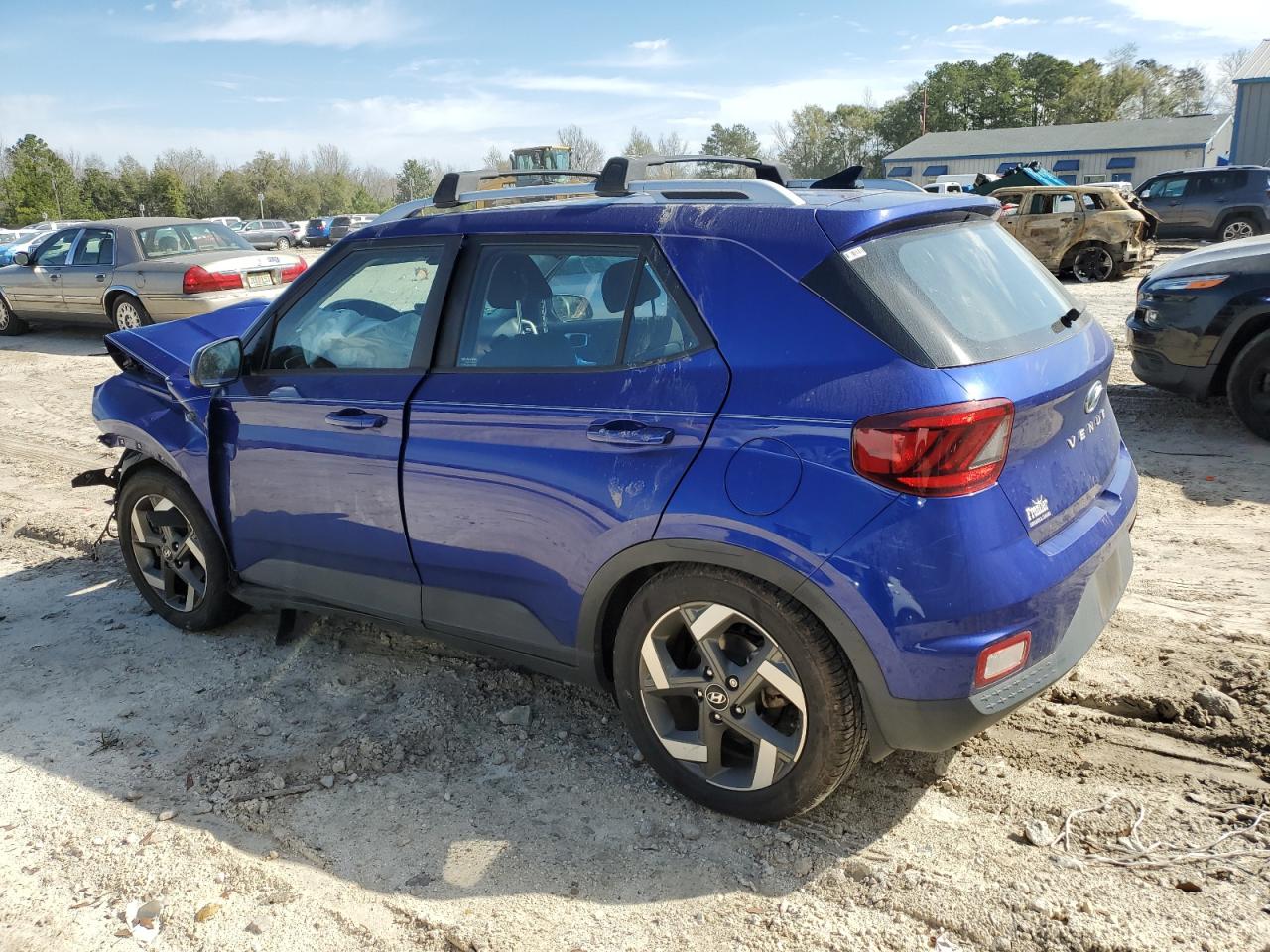2022 Hyundai Venue - Image 2
