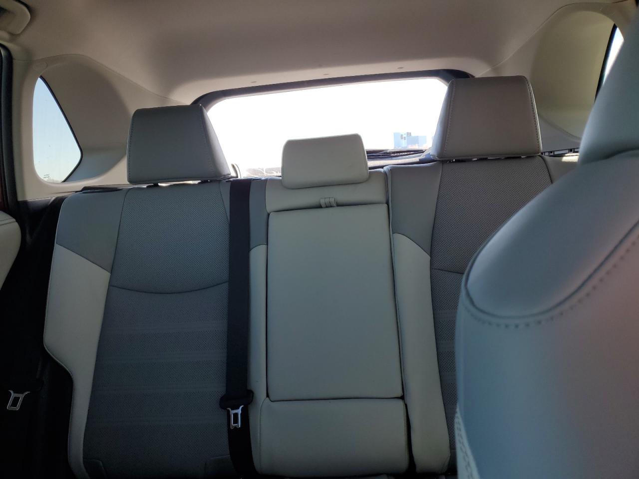 2024 Toyota RAV 4 - Image 10