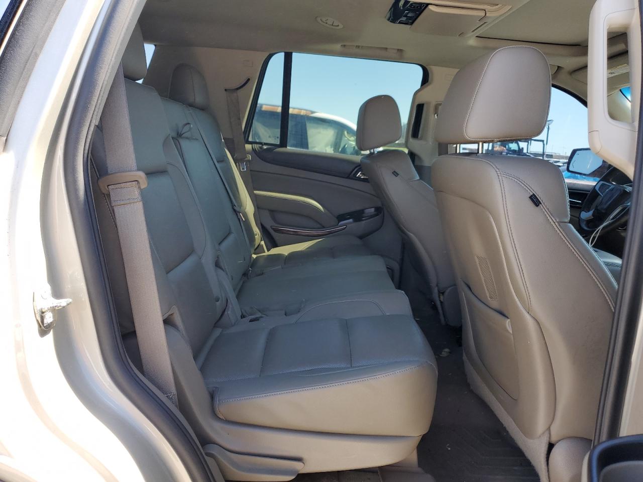 2015 GMC Yukon - Image 11