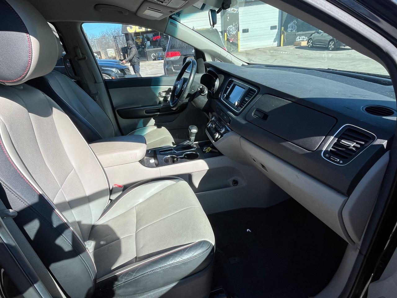 2019 Kia Sedona - Image 5