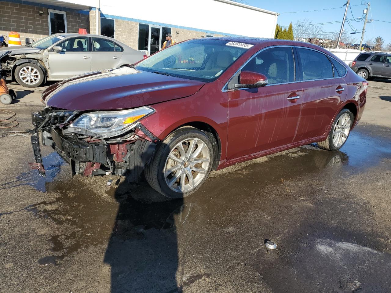 2015 Toyota Avalon - Image 1