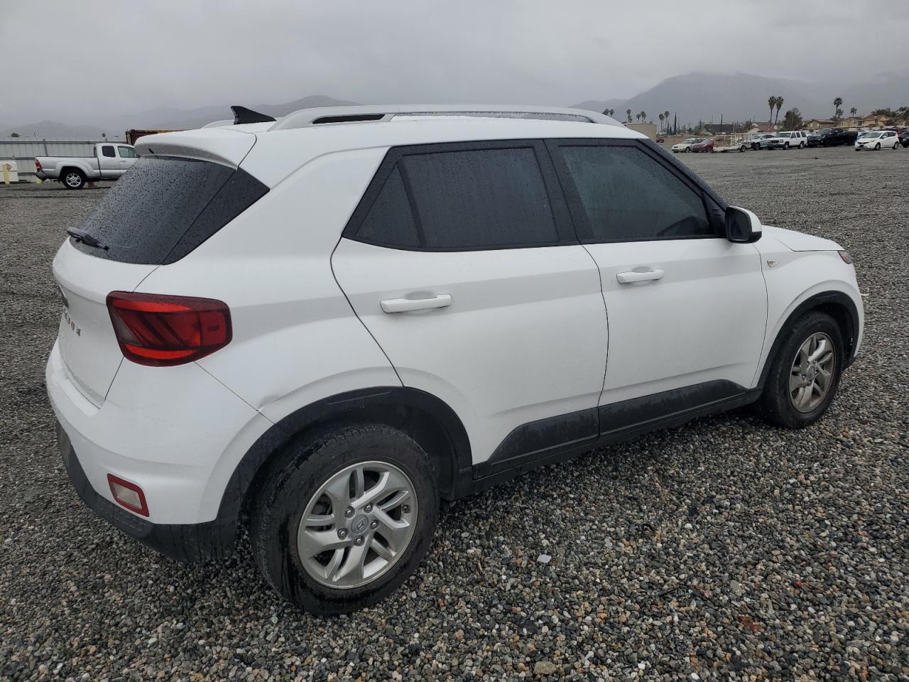 2020 Hyundai Venue - Image 3