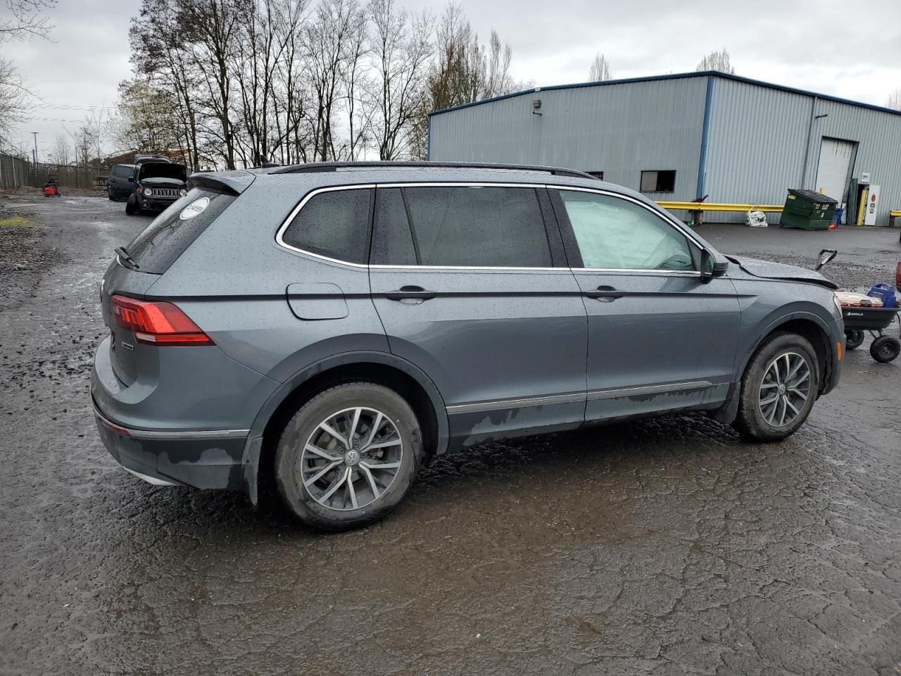 2021 Volkswagen Tiguan - Image 3