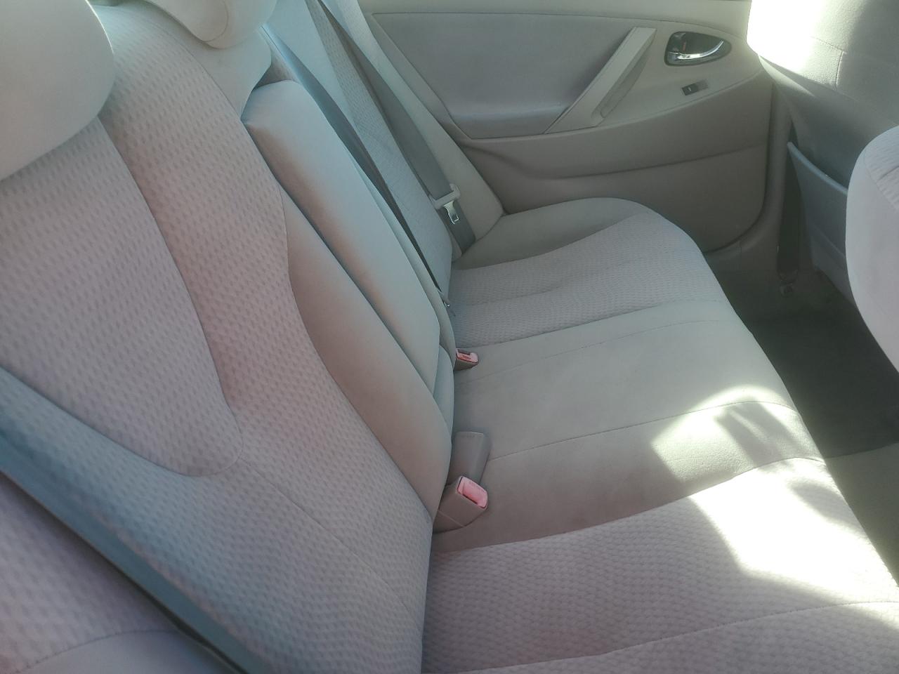 2010 Toyota Camry - Image 10