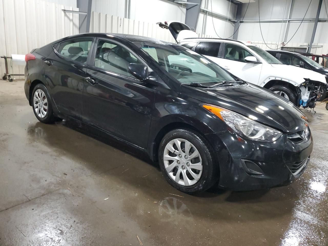 2012 Hyundai Elantra - Image 4