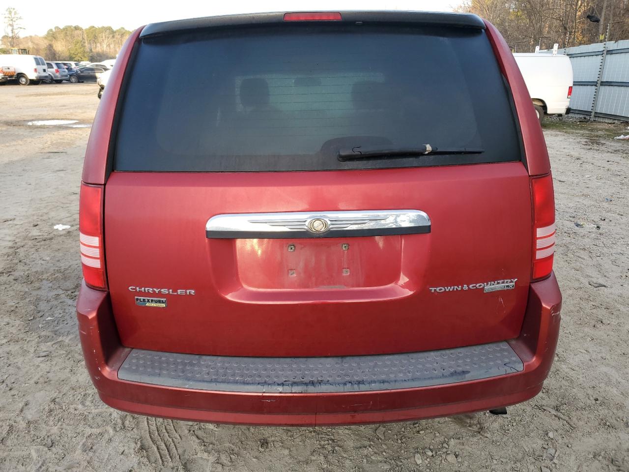 2009 Chrysler Town & Country - Image 6