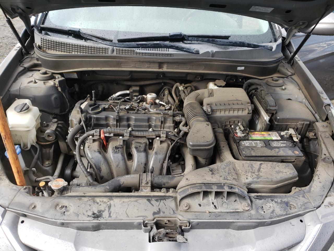 2011 Hyundai Sonata - Image 11