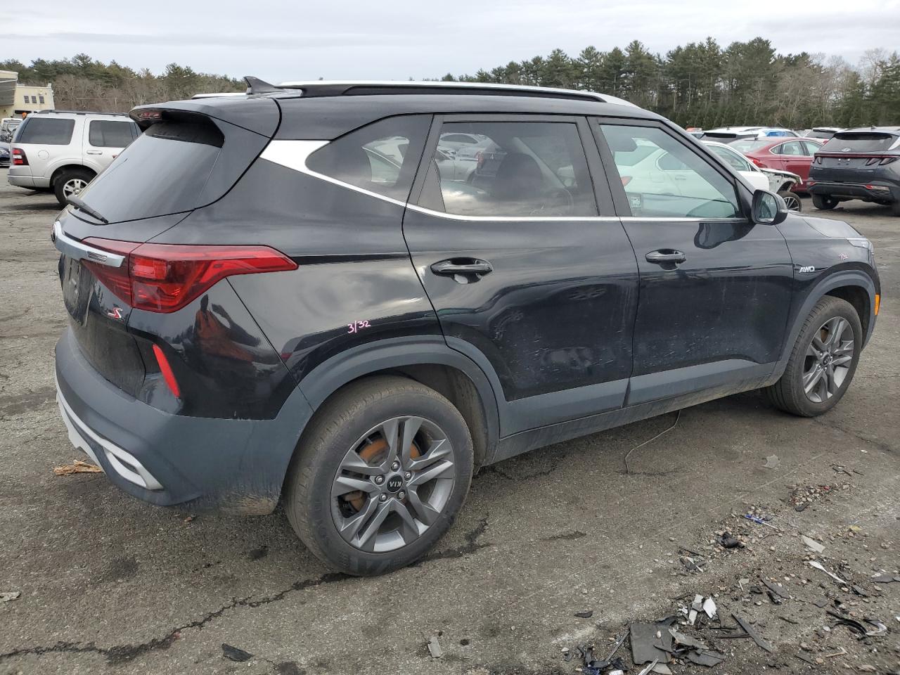 2021 Kia Seltos - Image 3
