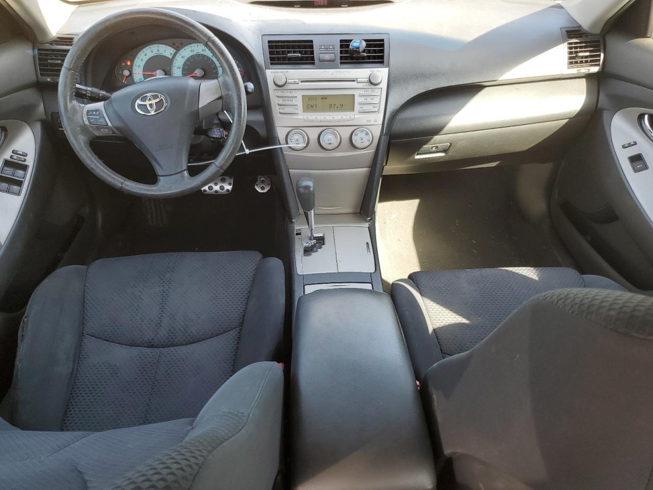 2011 Toyota Camry - Image 8