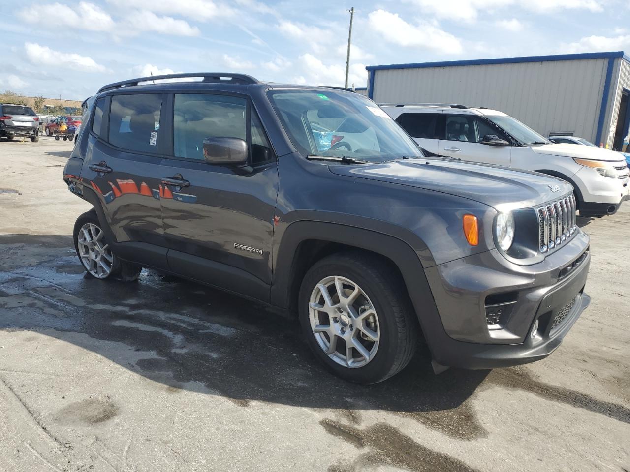 2021 Jeep Renegade - Image 4