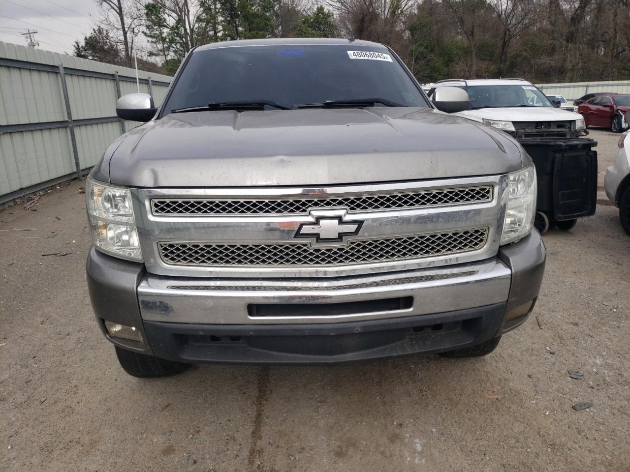 2009 Chevrolet Silverado - Image 5