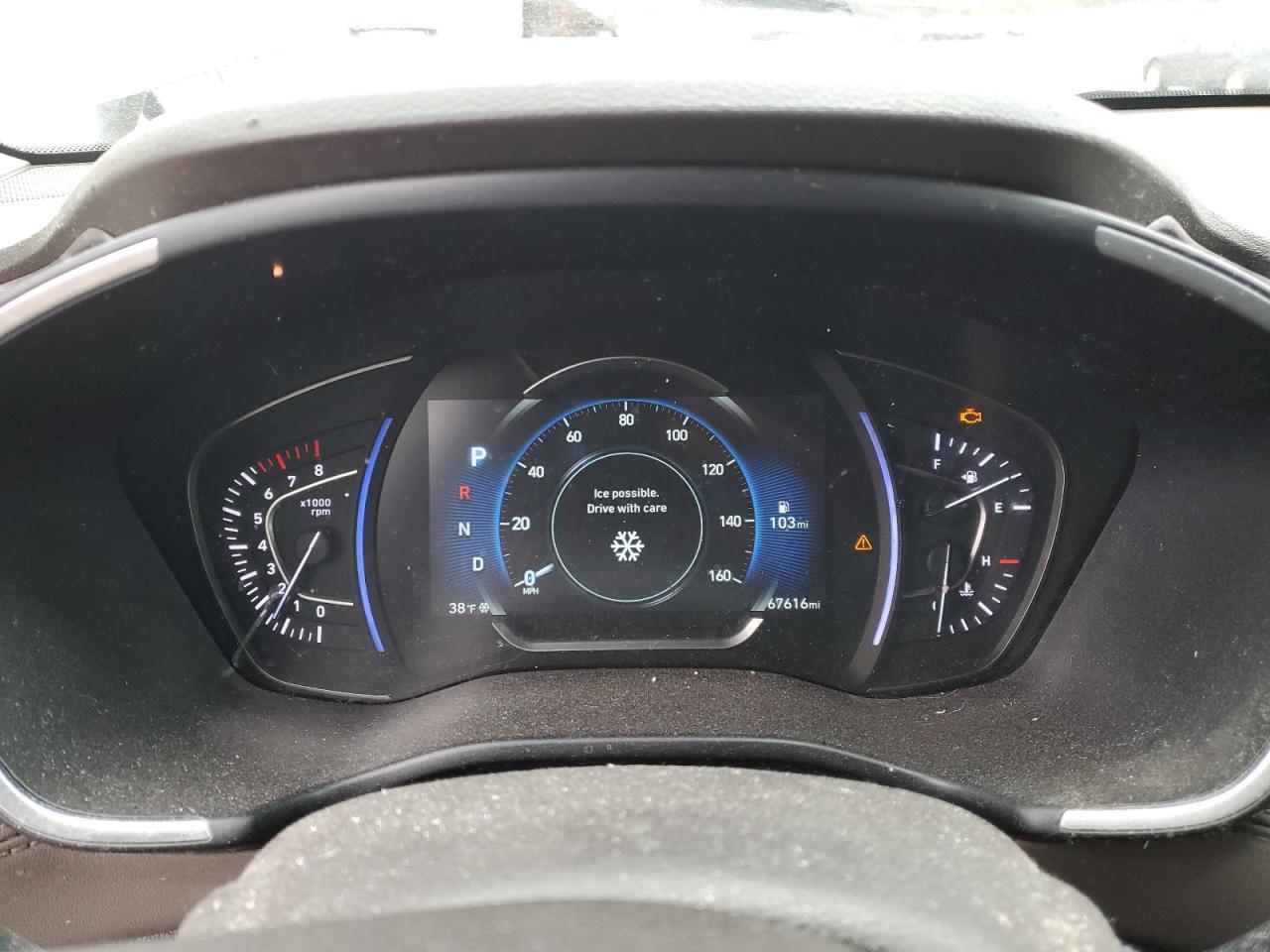 2020 Hyundai Santa Fe - Image 9