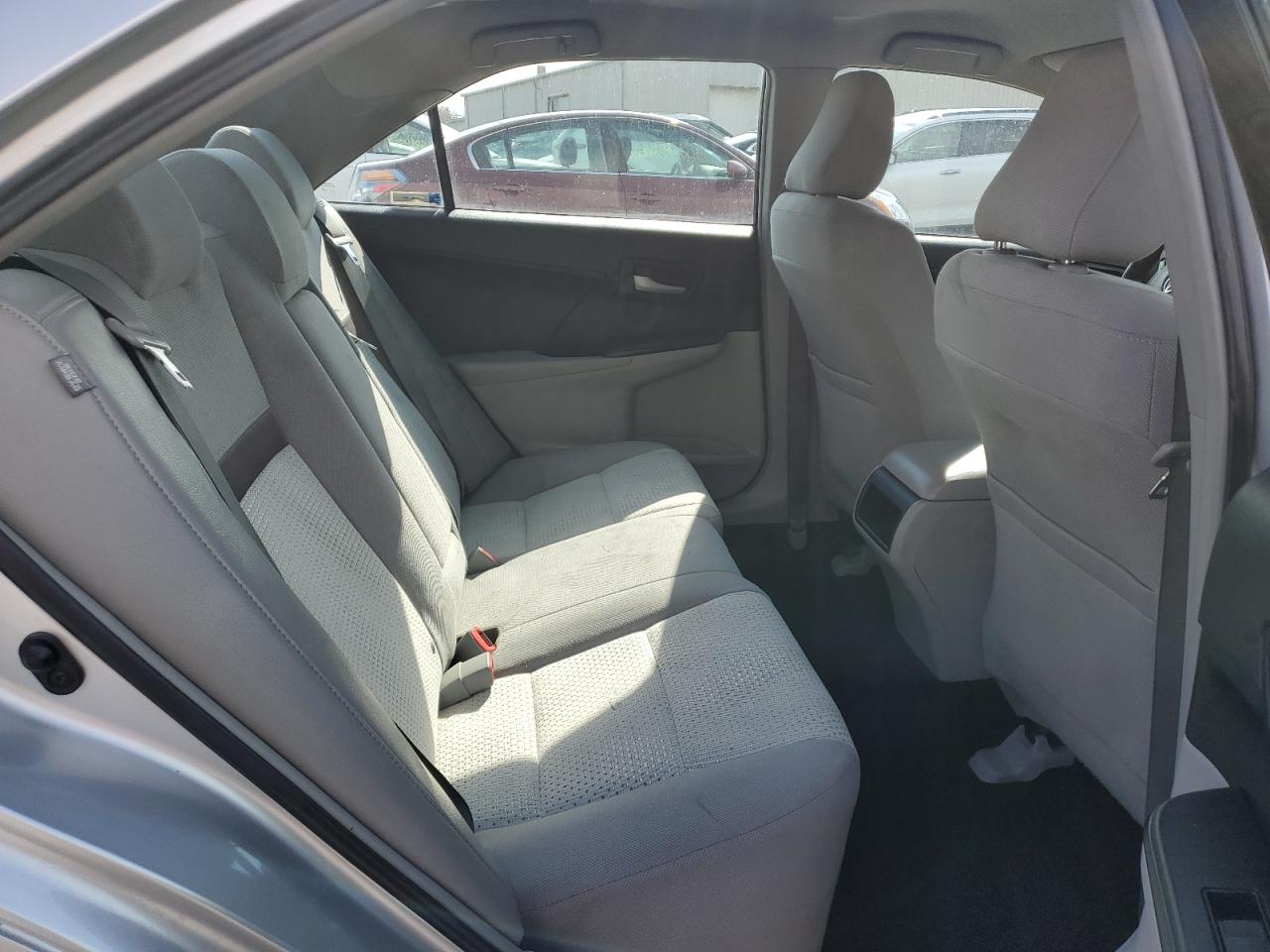 2014 Toyota Camry - Image 10