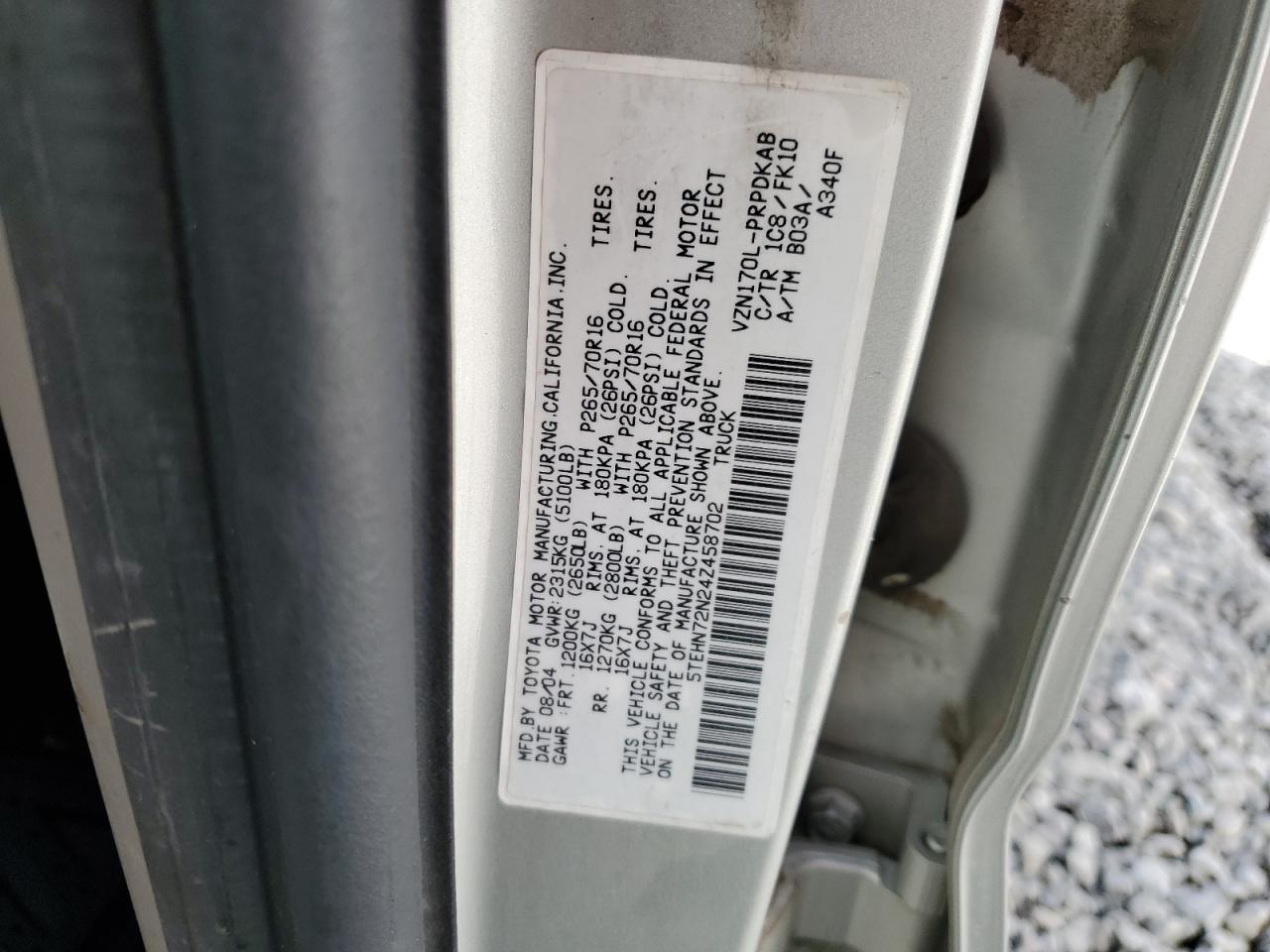 2004 Toyota Tacoma - Image 12