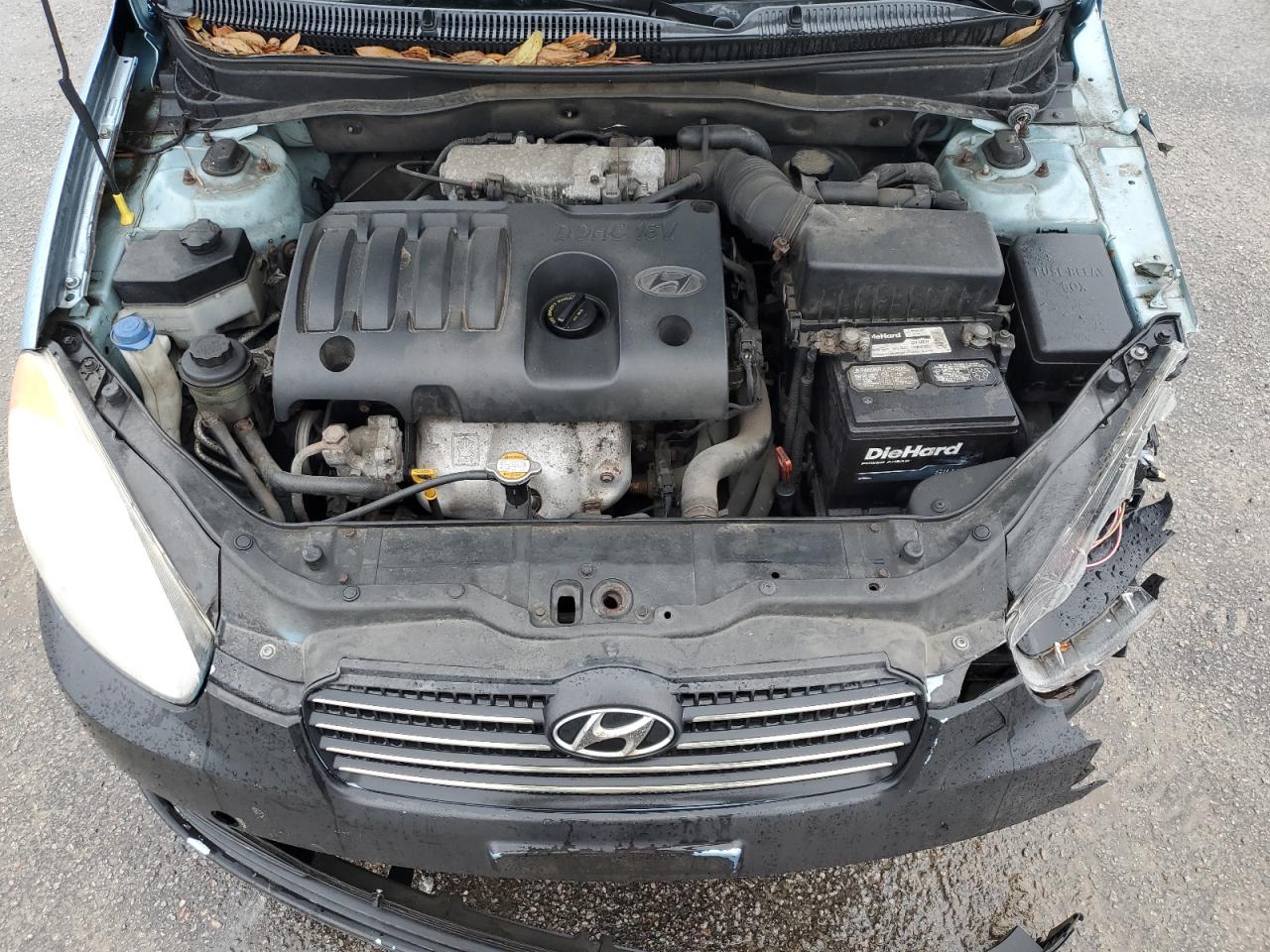2009 Hyundai Accent - Image 13