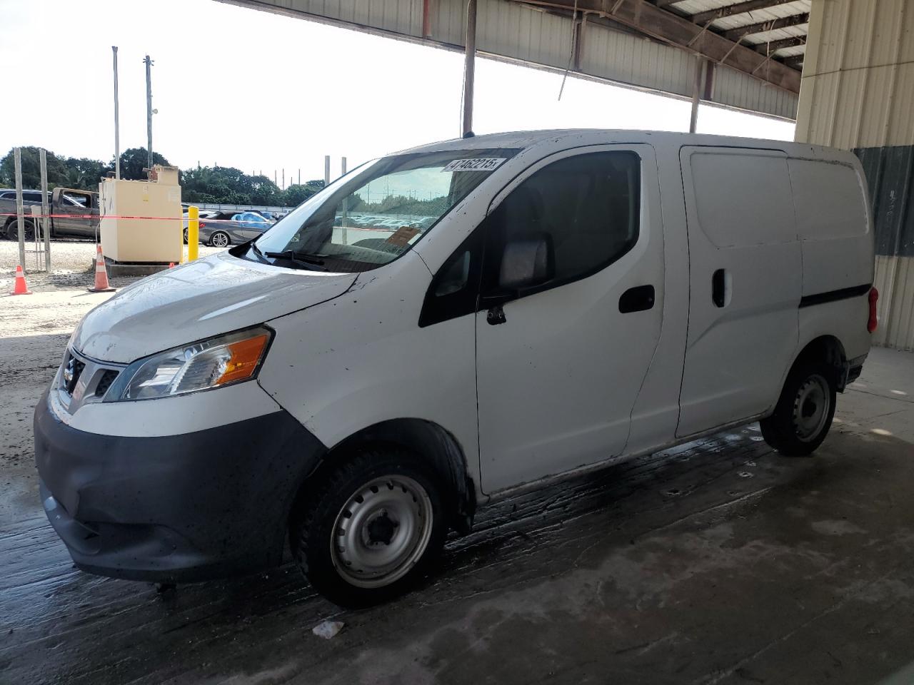 2015 NISSAN NV WHITE VIN: 3N6CM0KN2FK735636