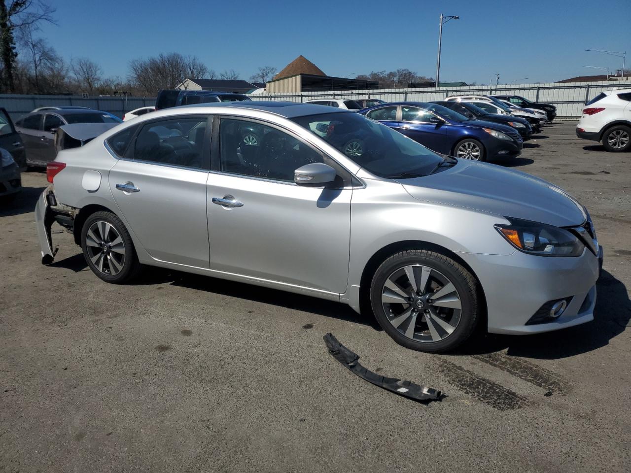 2016 Nissan Sentra - Image 4