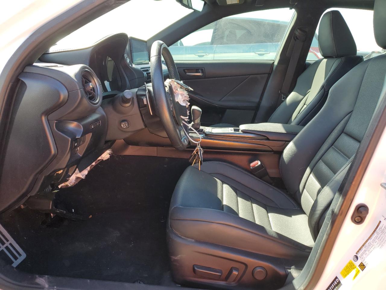 2023 Lexus IS - Image 7