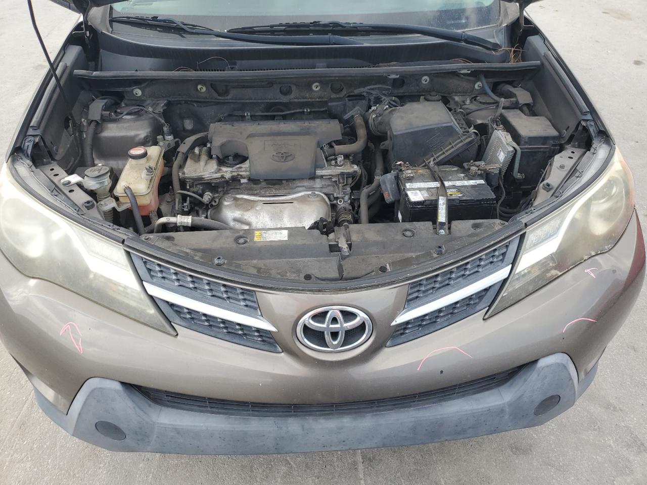 2015 Toyota RAV 4 - Image 12