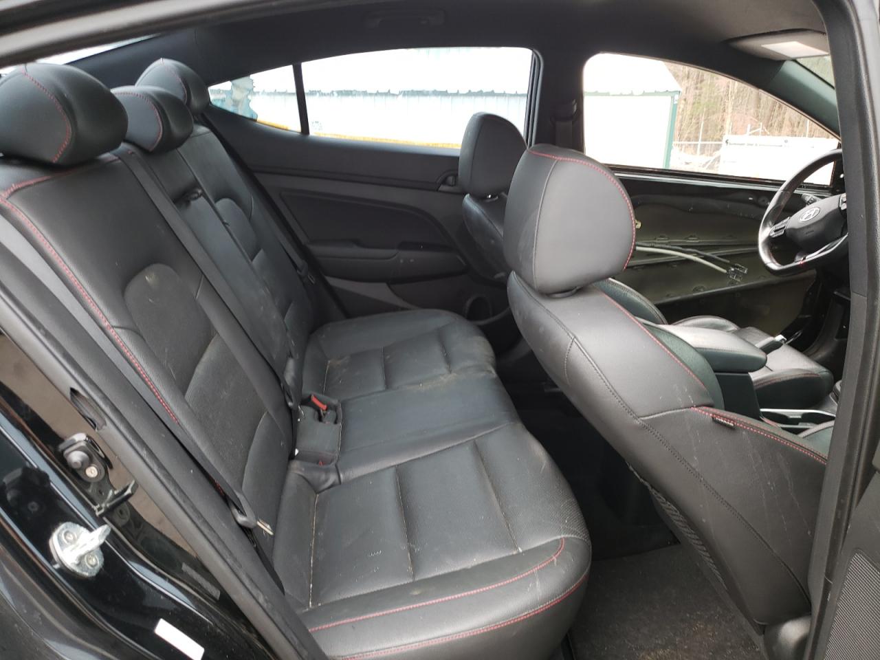 2017 Hyundai Elantra - Image 10