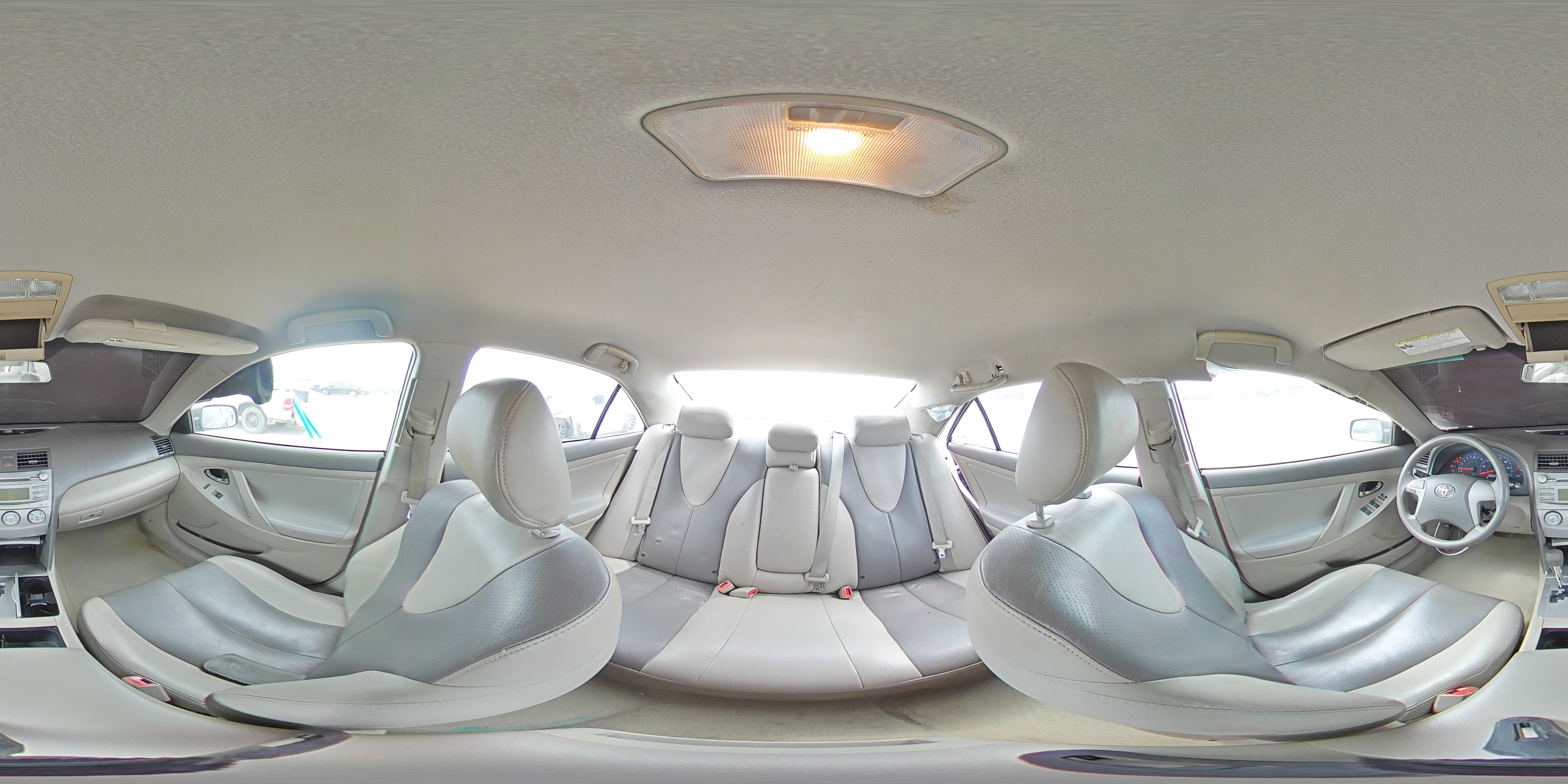 2011 Toyota Camry - Image 13