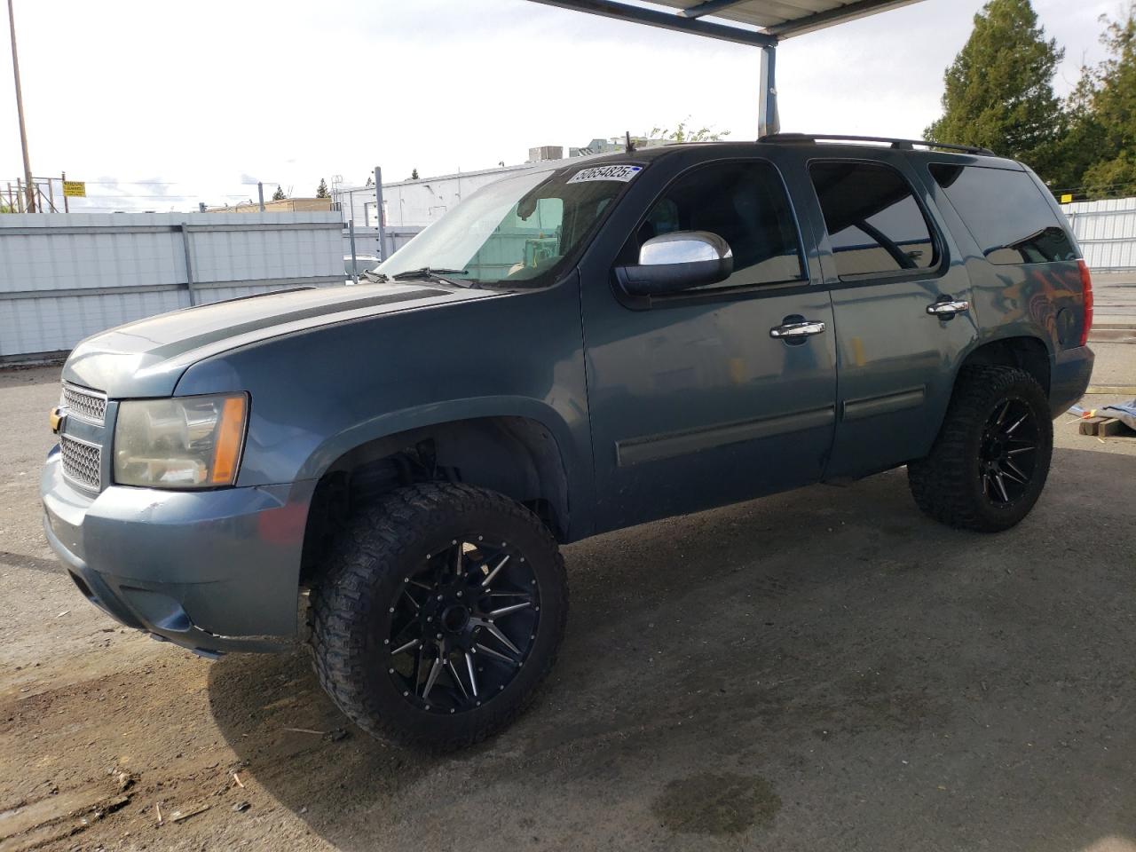 2010 Chevrolet Tahoe K1500 Ls продається в Sacramento, CA - All Over