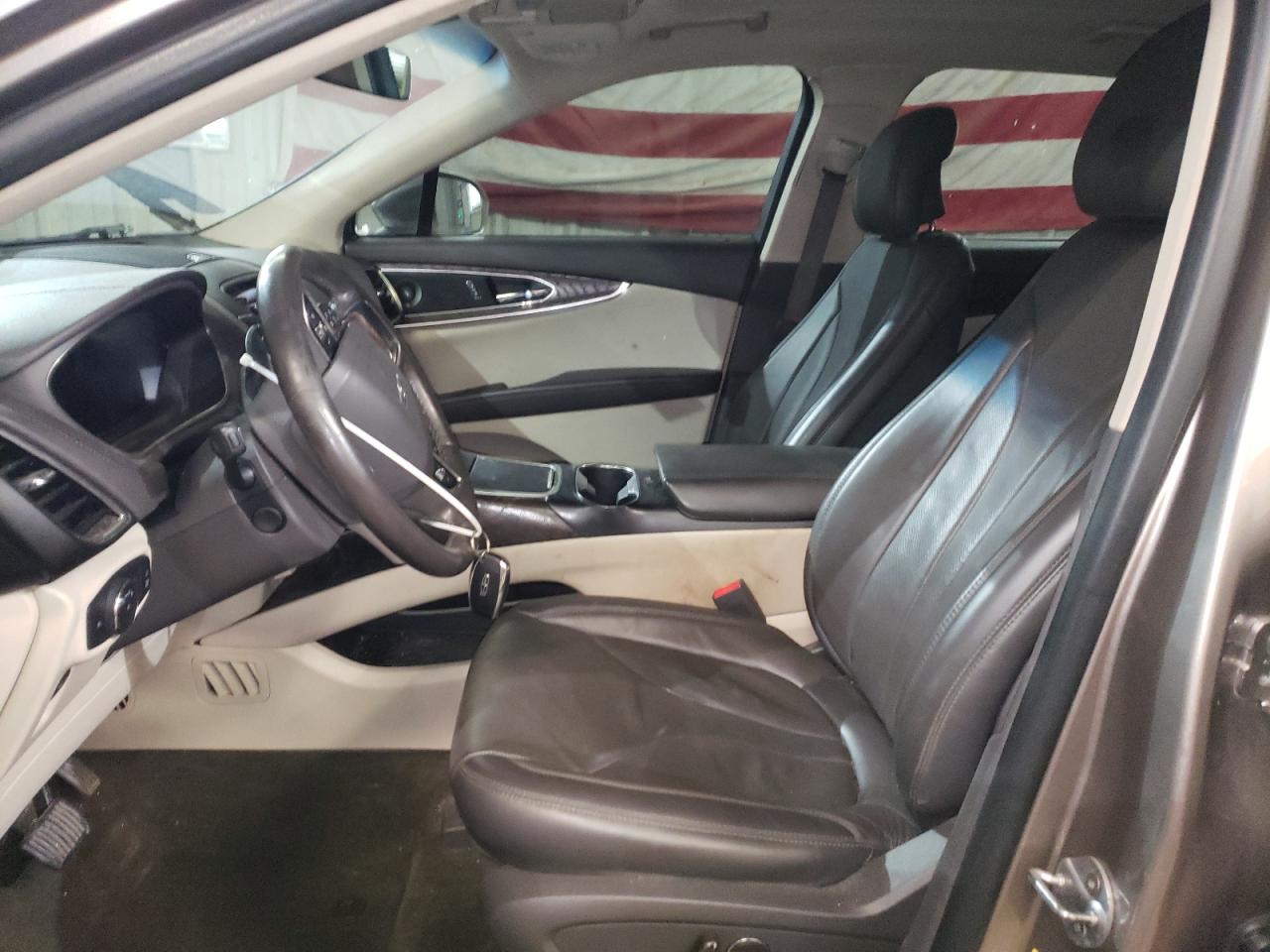 2019 Lincoln Nautilus - Image 7