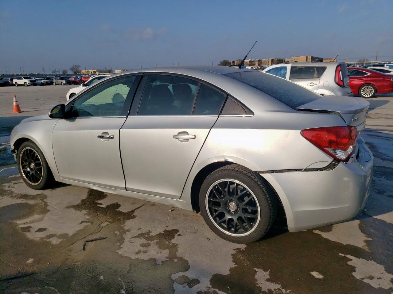2013 Chevrolet Cruze - Image 2