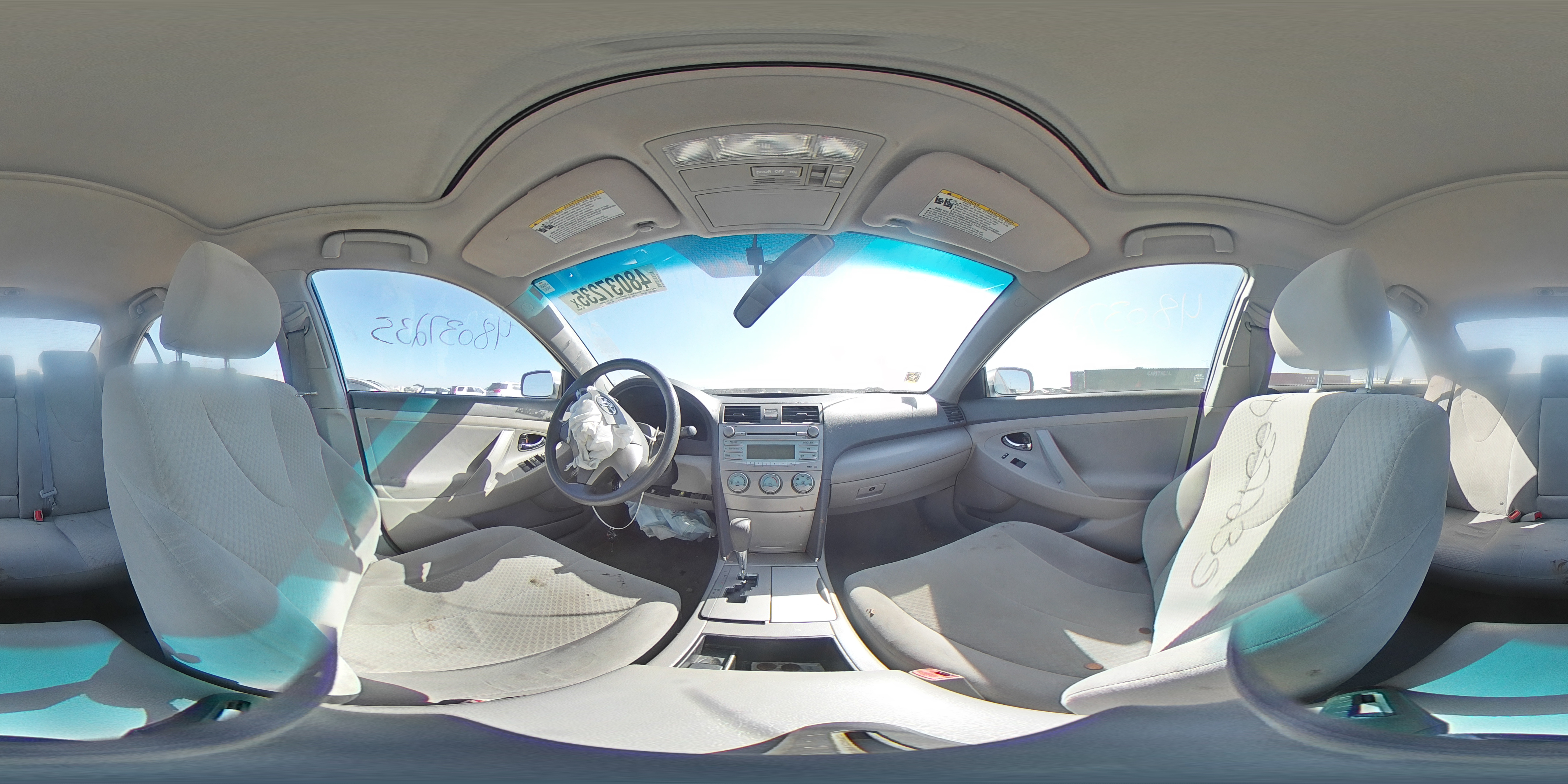 2009 Toyota Camry - Image 12