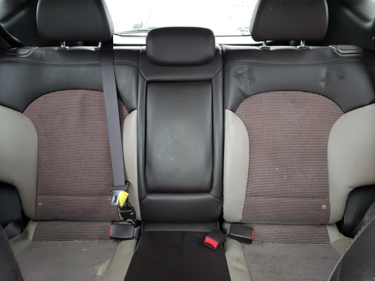2011 Hyundai Tucson - Image 10