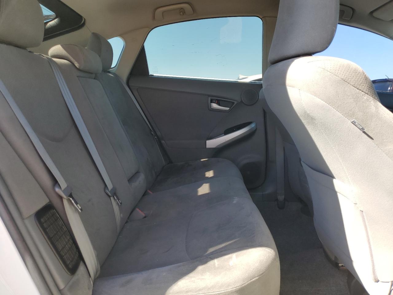 2010 Toyota Prius - Image 11