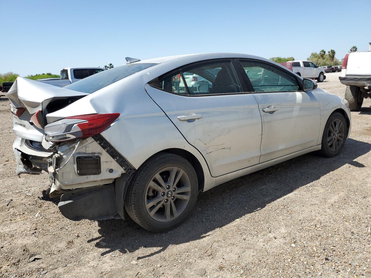 2018 Hyundai Elantra - Image 3