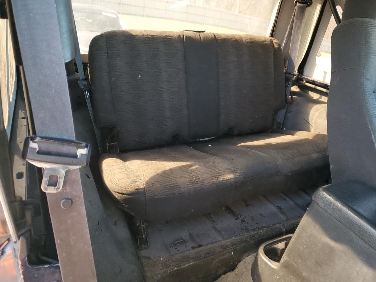 2003 Jeep Wrangler - Image 11