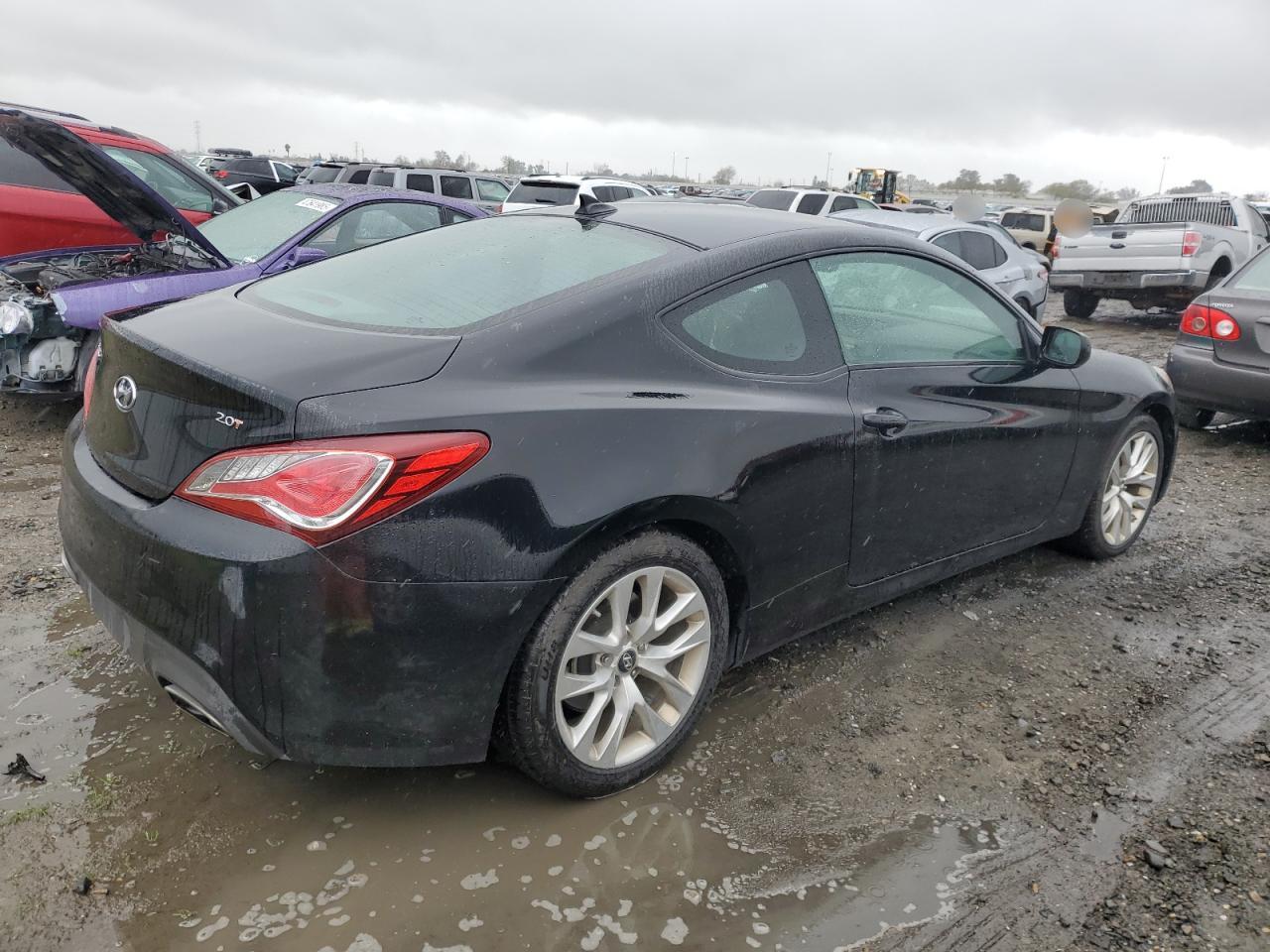 2014 Hyundai Genesis - Image 3