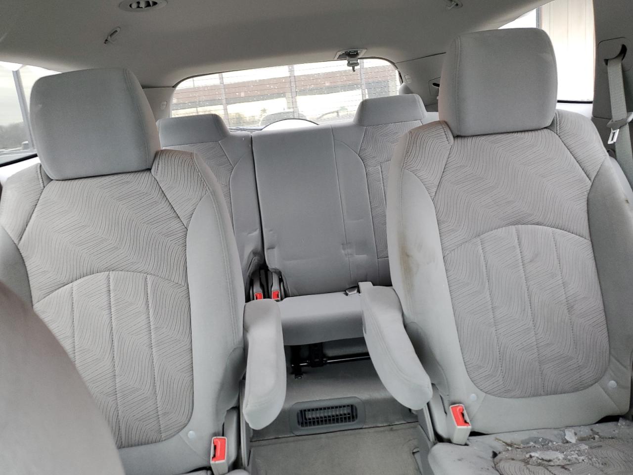 2017 Buick Enclave - Image 10