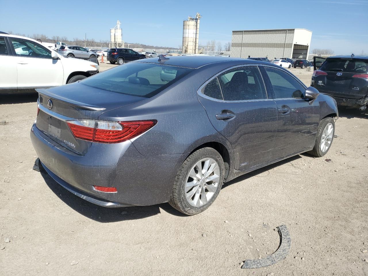 2014 Lexus ES - Image 3