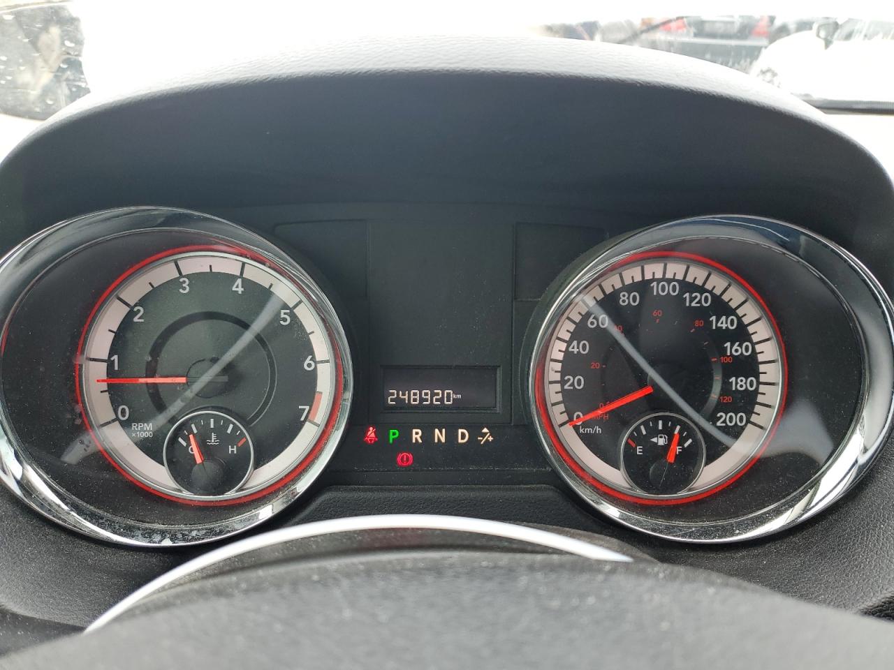 2016 Dodge Caravan - Image 9