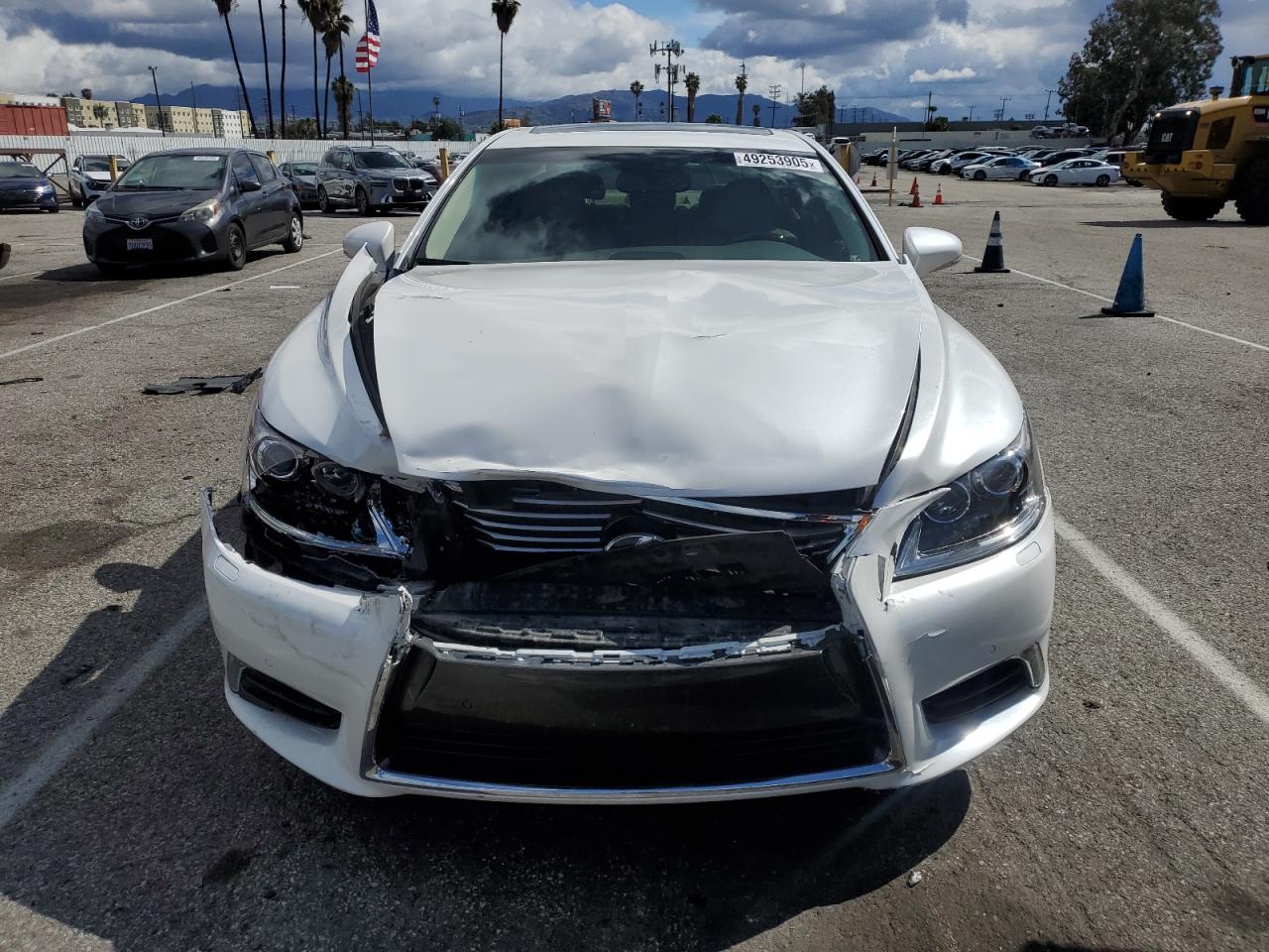 2017 Lexus LS - Image 5