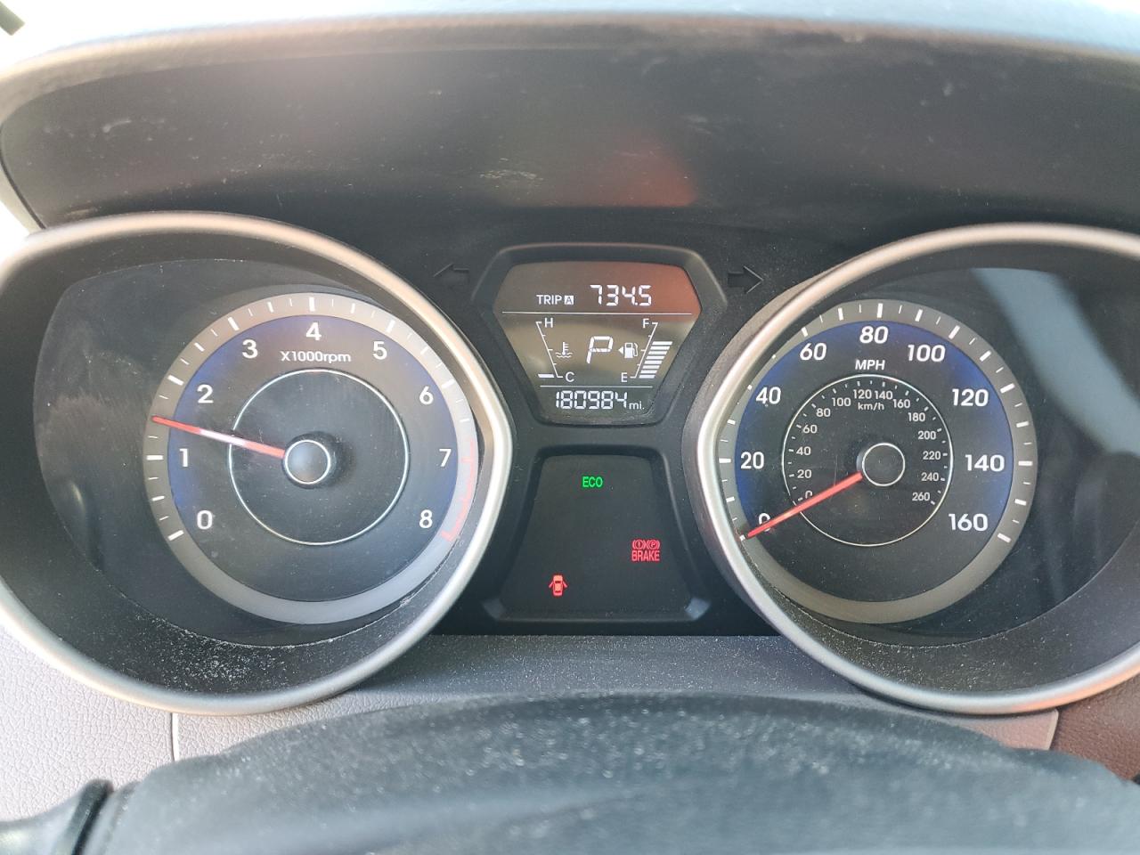 2014 Hyundai Elantra - Image 9